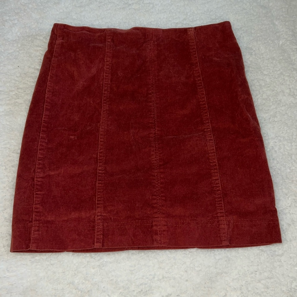 Jolt pencil skirt
